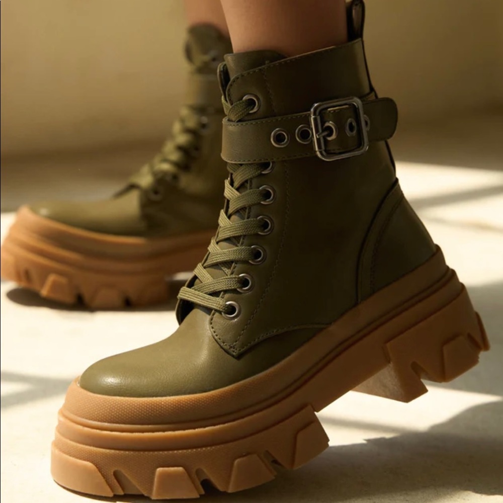The perfect Moto Boots
